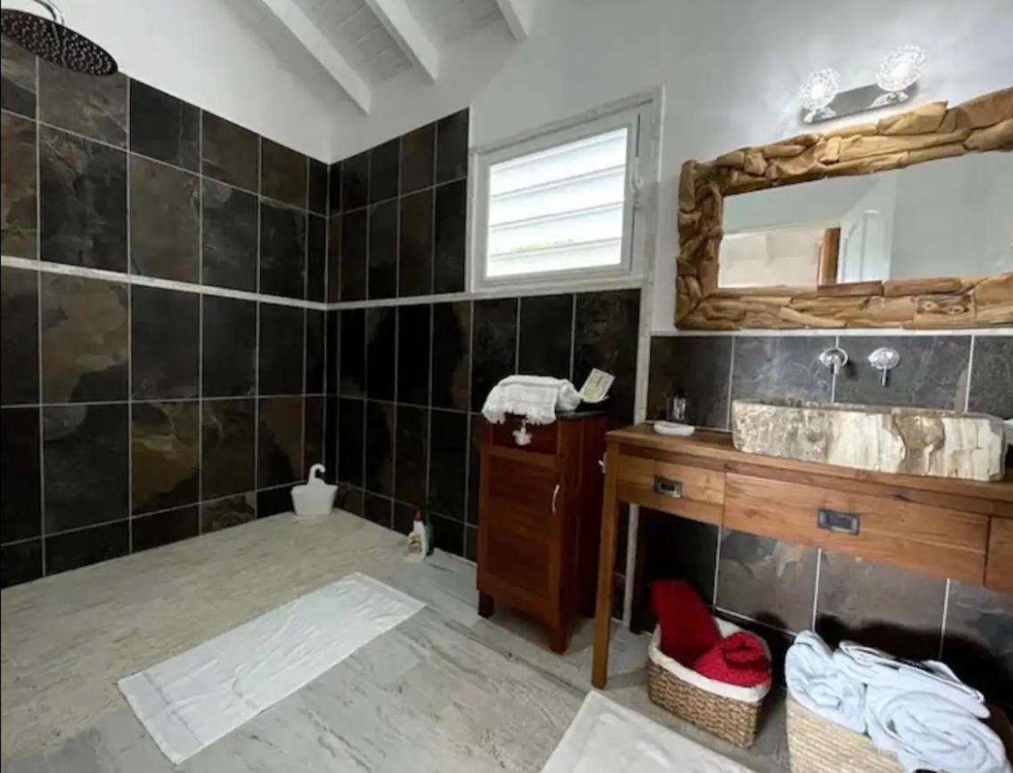 Maison De Camille Baie Nettle Екстериор снимка